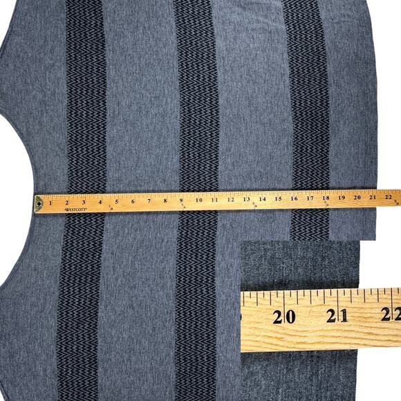 Old Navy Plus Size Crop Top Black Gray Zig Zag Stripes XXL - Picture 8 of 10